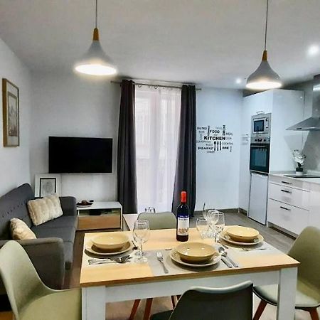 Apartamento Comarca De Haro Luaran gambar