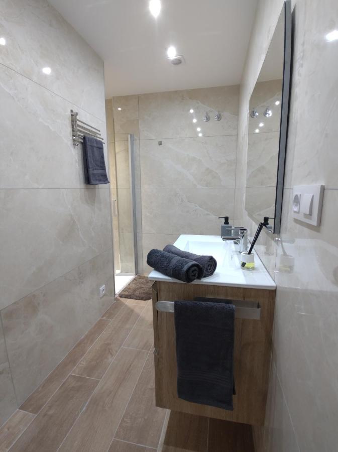 Apartamento Comarca De Haro Luaran gambar