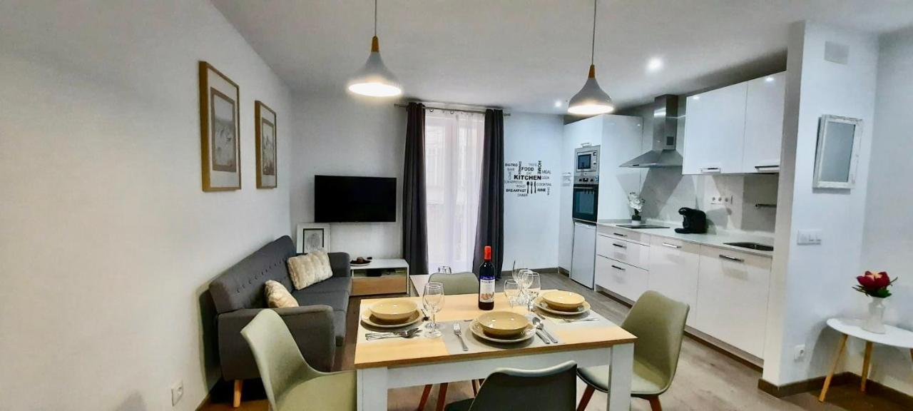 Apartamento Comarca De Haro Luaran gambar