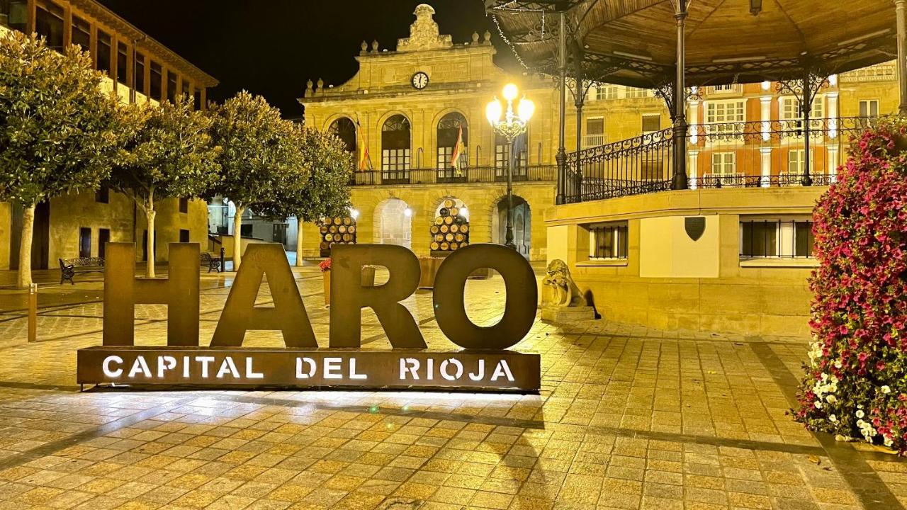 Apartamento Comarca De Haro Luaran gambar