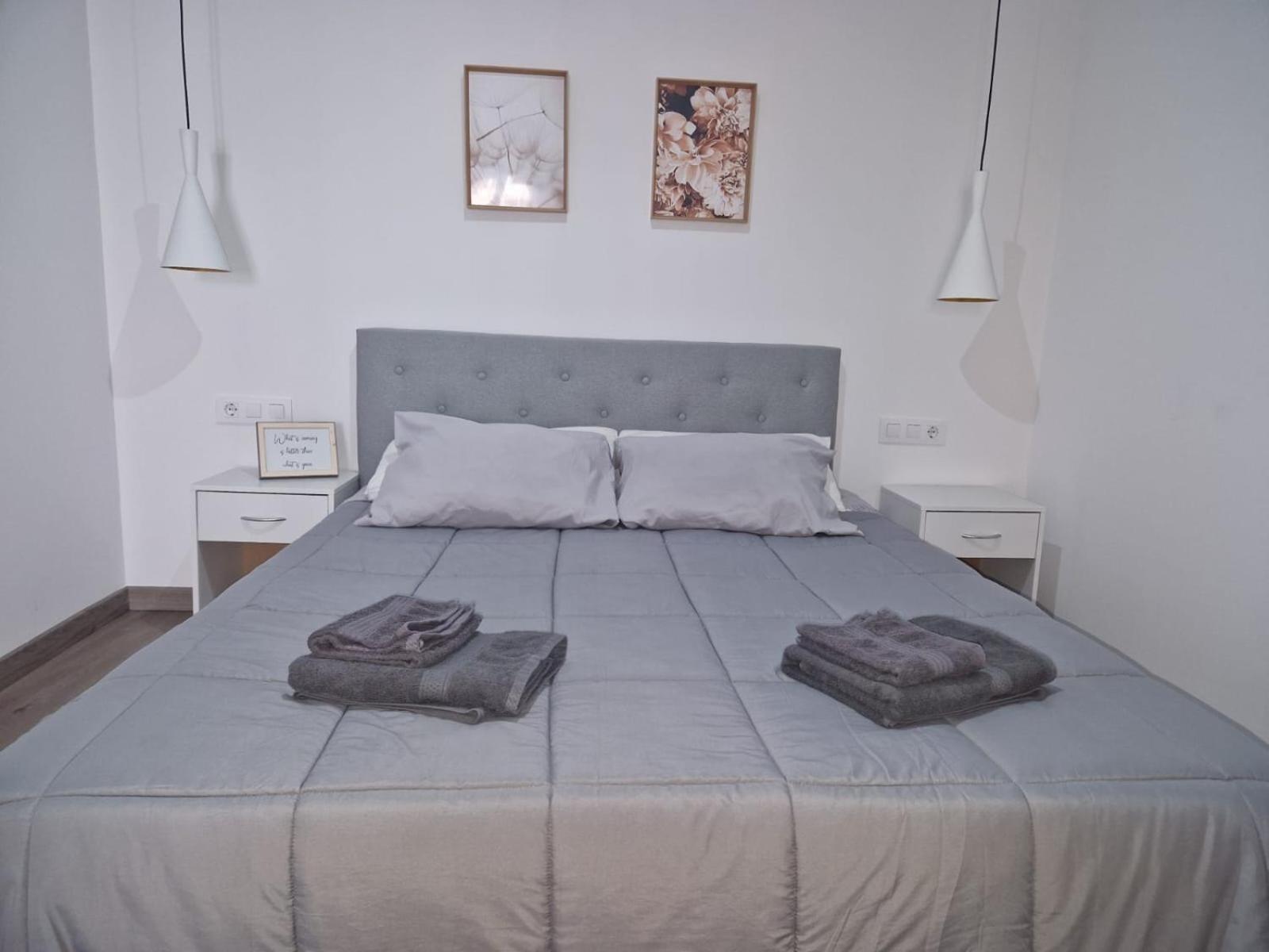 Apartamento Comarca De Haro Luaran gambar